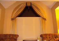 Arched window treatment